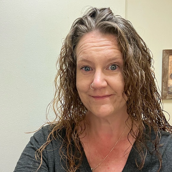 Meet your Posher, Rebecca - Picture 1 of 2